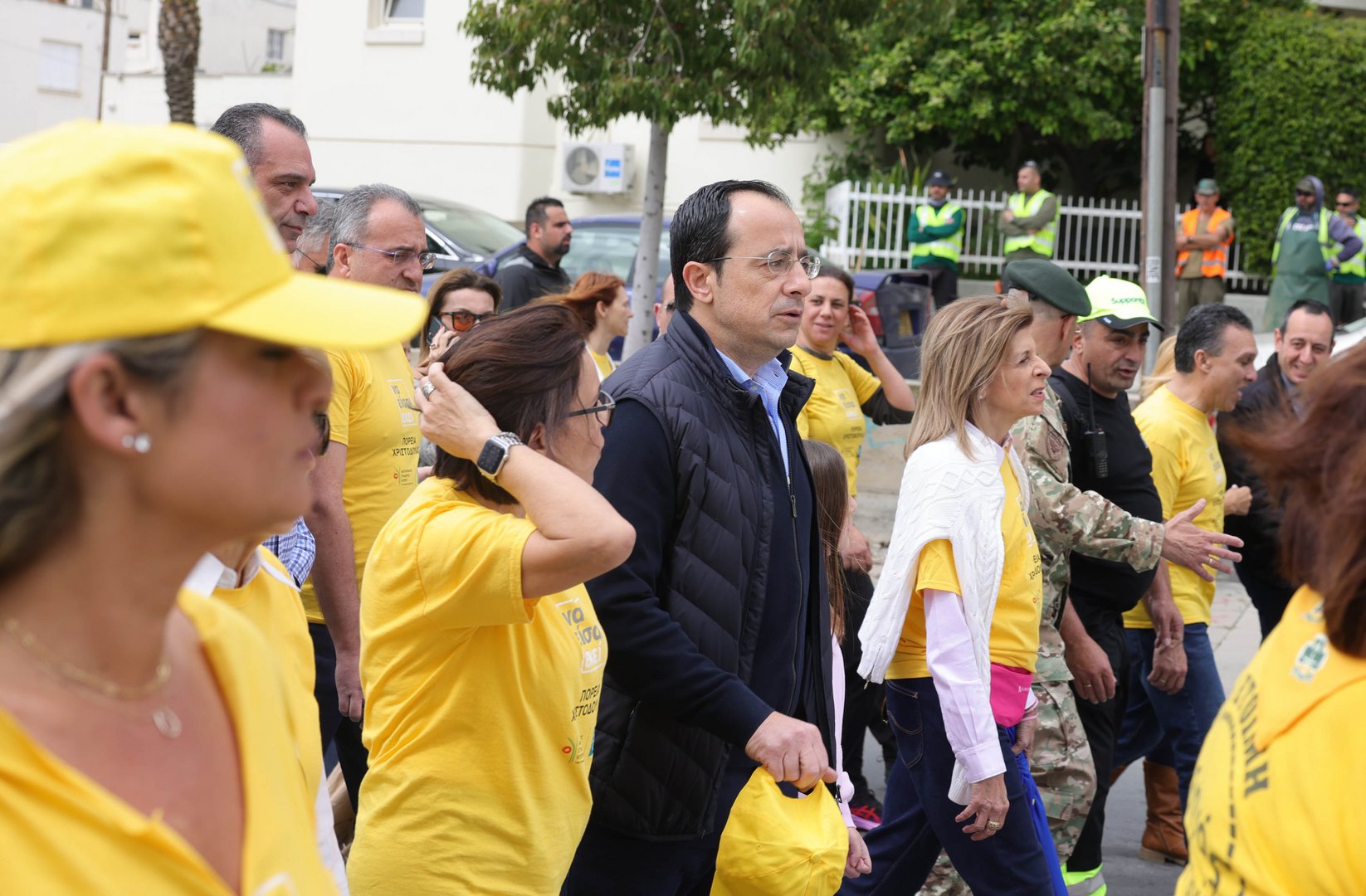 image President kicks off anti-cancer charity march