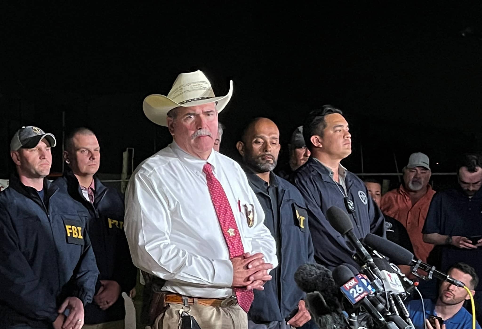 image Suspect in killing of 5 Texas neighbors caught after 4-day manhunt