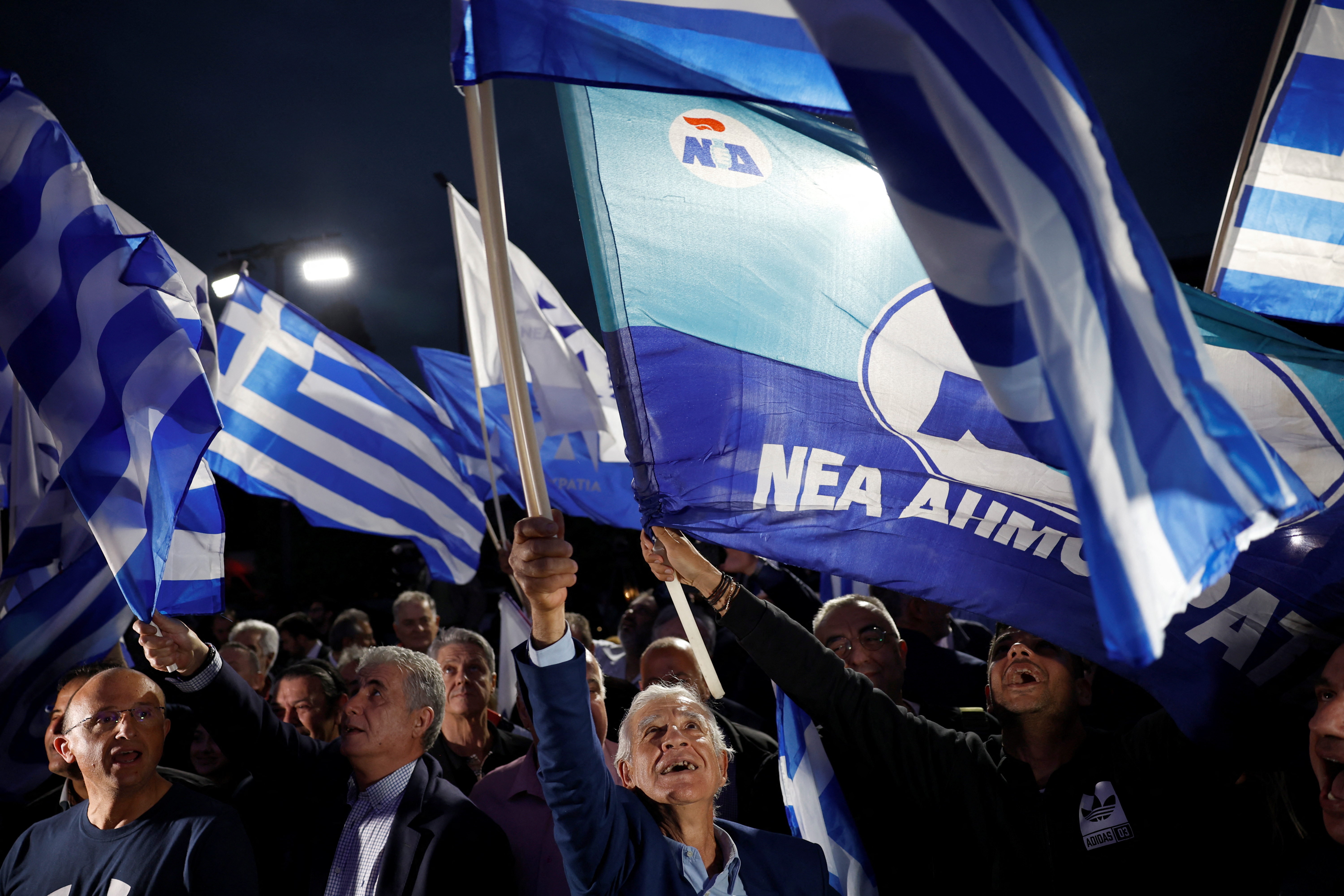 image Greece&#8217;s ruling Conservatives win vote but fall short of majority