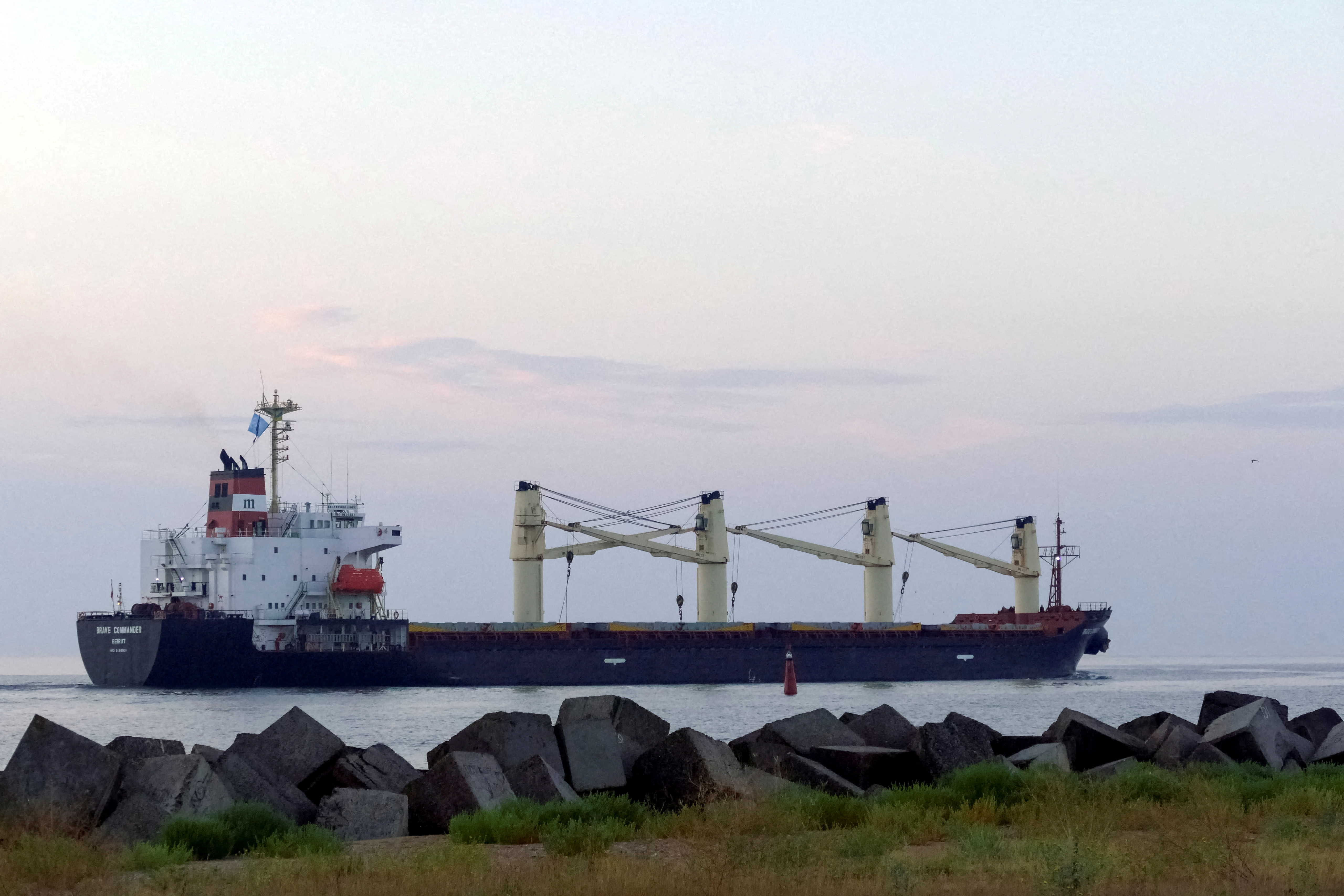 image Ukraine says Russia prevents Black Sea grain deal port operating