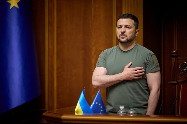 image Zelenskiy calls Russian leaders &#8216;bandits&#8217;, rules out frozen conflict