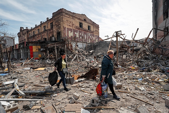 image Ukraine tells West it needs over $6 billion more to rebuild