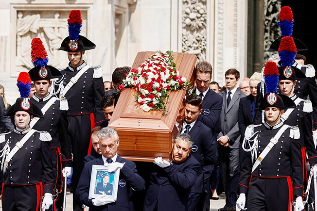 image &#8216;Silvio, Silvio&#8217; &#8211; Berlusconi divides Italy even at his funeral
