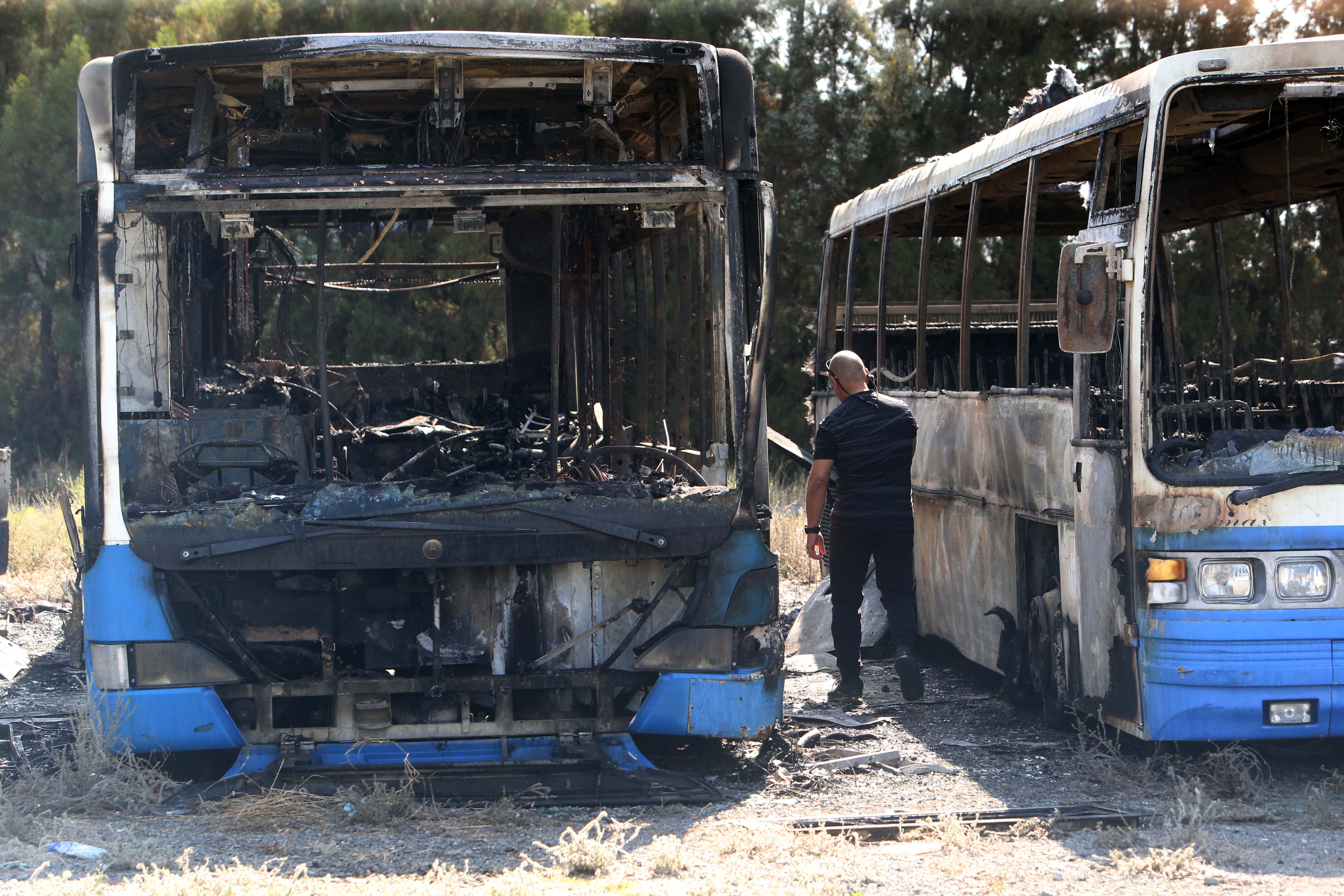image Three minors behind arson of buses