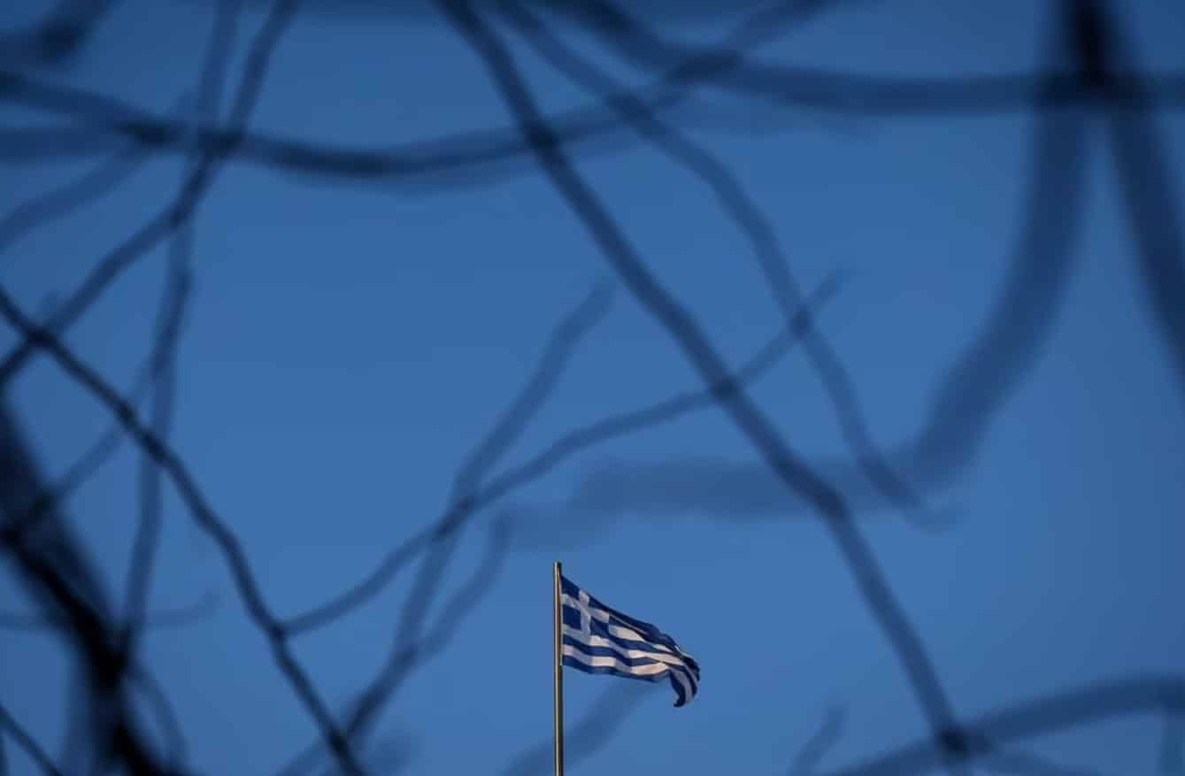 cover Greek bonds snapping at heels of southern Europe&#8217;s best in class