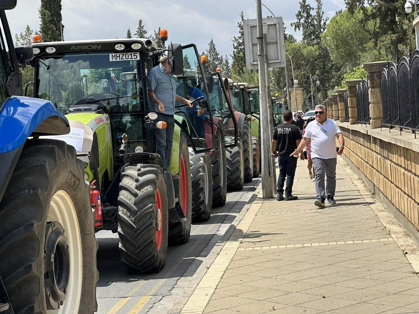 cover Cyprus farmers protest proposed EU pesticides ban (video)