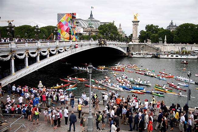 image Paris 2024 runs tests on Seine to create opening ceremony to remember