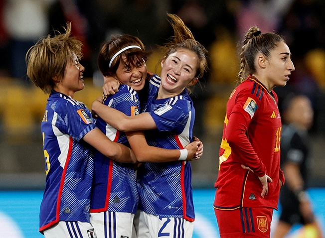 image Japan hammer Spain on the break to top Group C