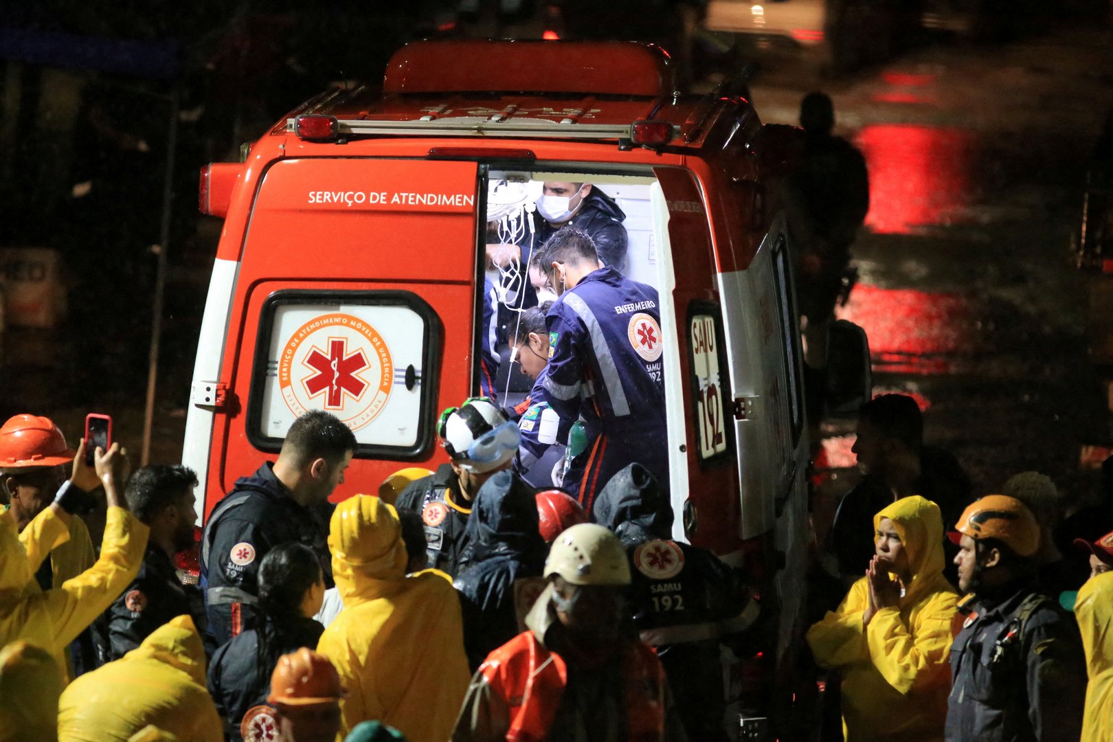 image At least eight dead after apartment building crumbles in Brazil