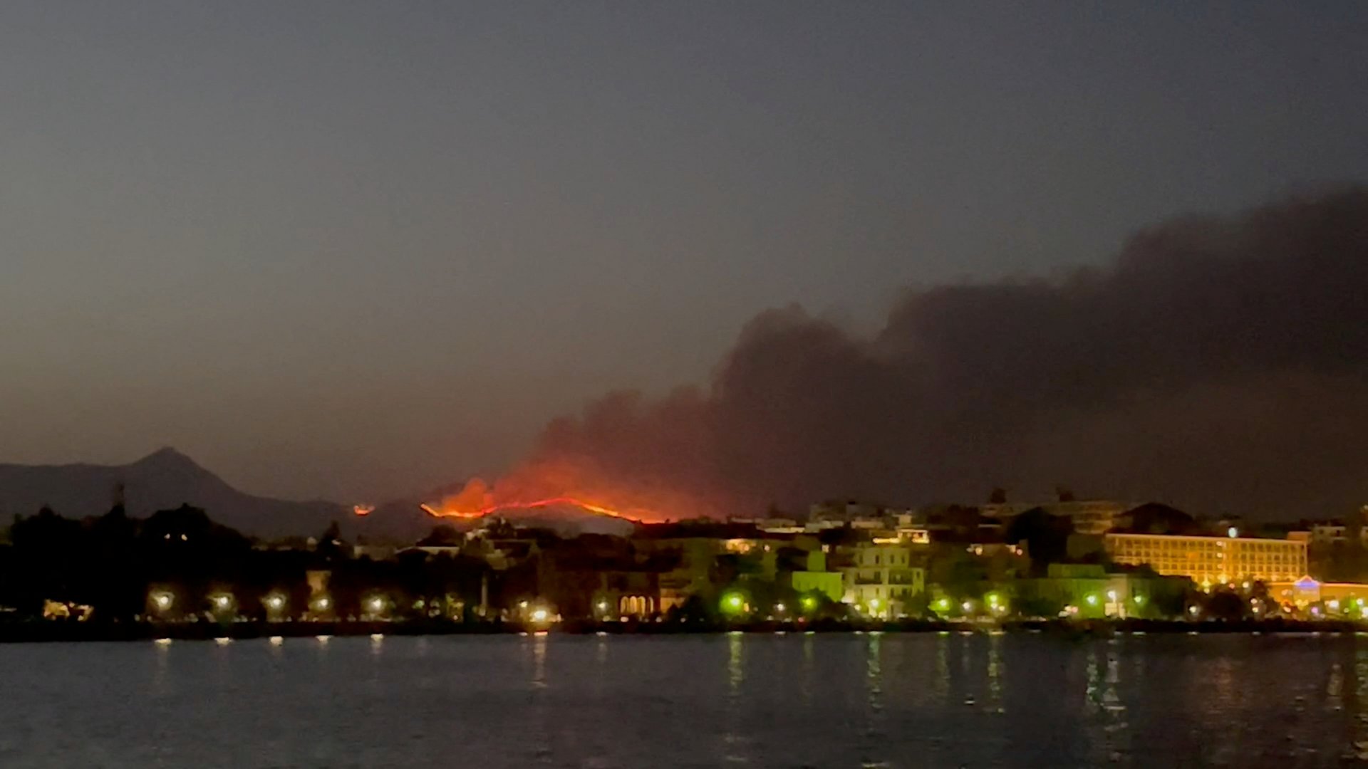 image Repatriation flights head for Greece as wildfires force tourists to flee