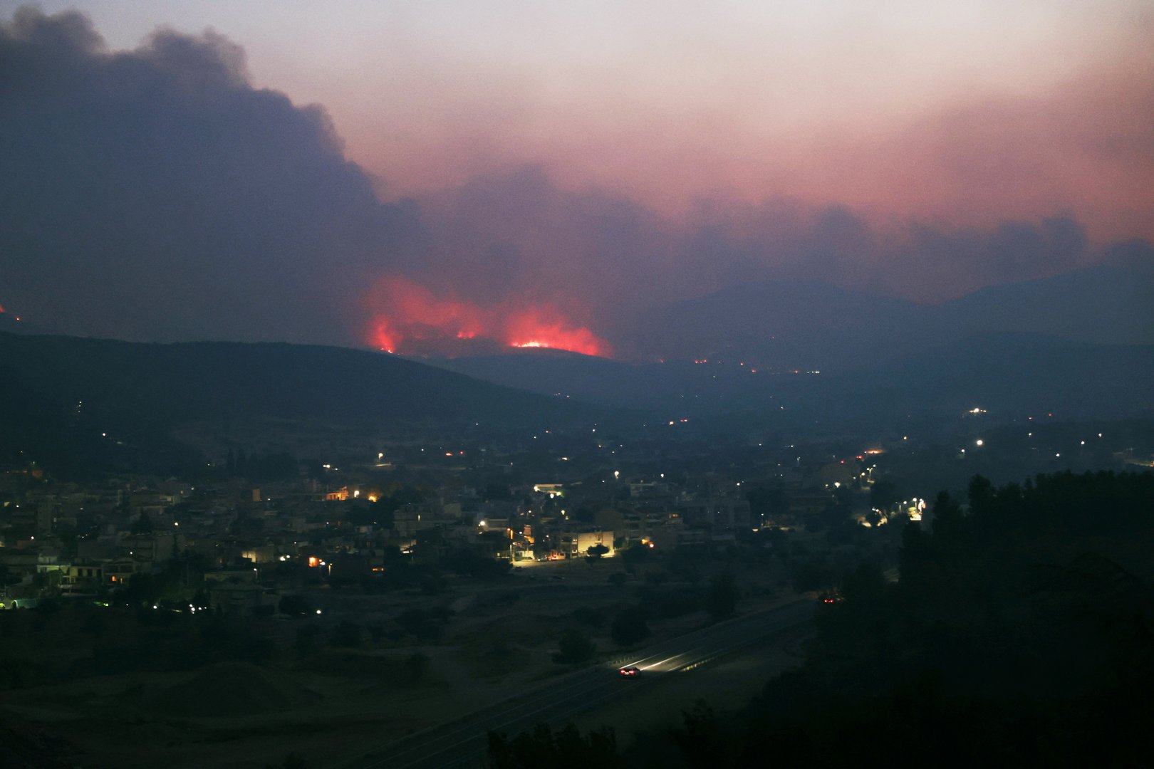 image Wildfires continue in Greece as EU allies send aid