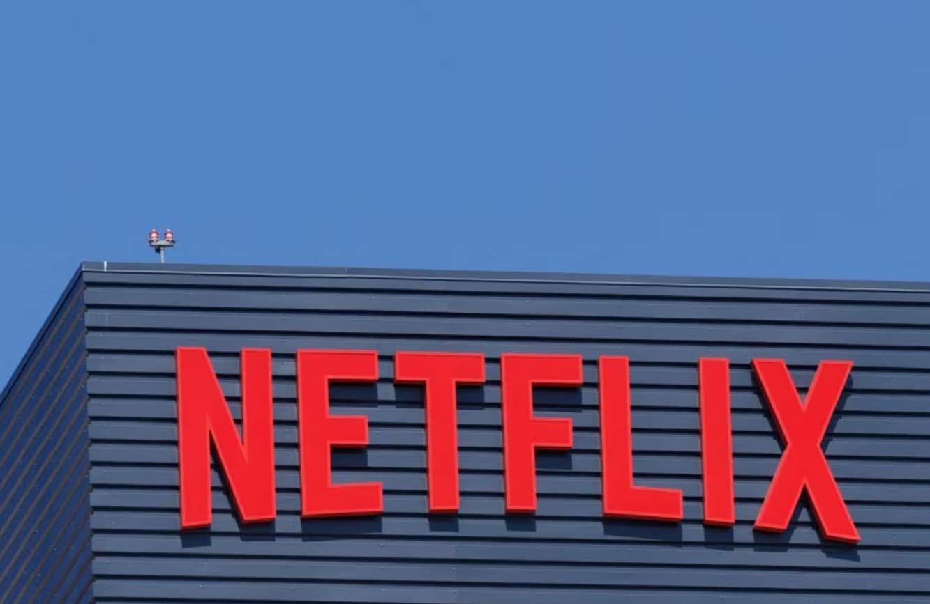 cover Netflix quarterly revenue misses forecasts, shares slide