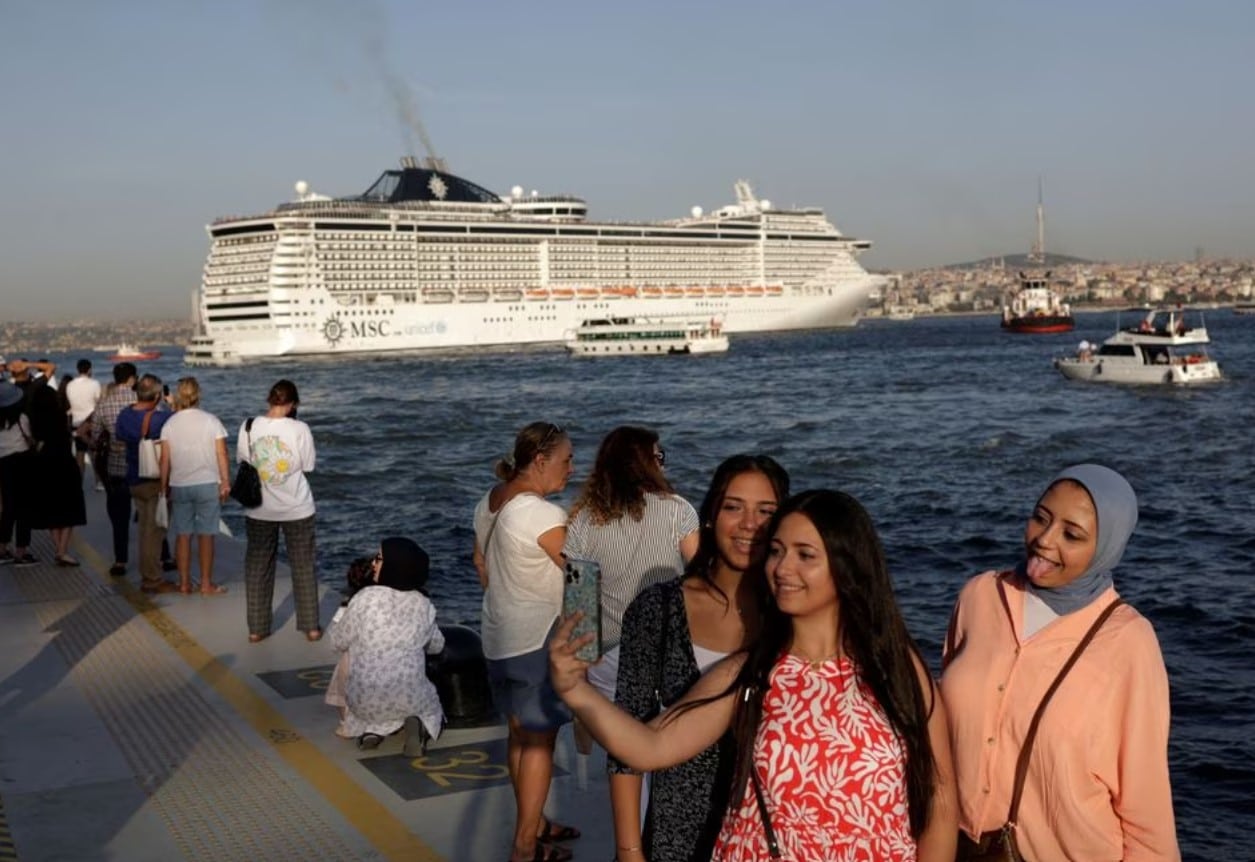 image Turkish tourism revenues leap 23 per cent in Q2