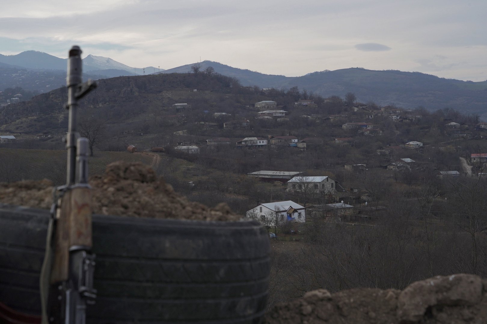 image Leaders of Armenia, Azerbaijan say peace possible despite differences