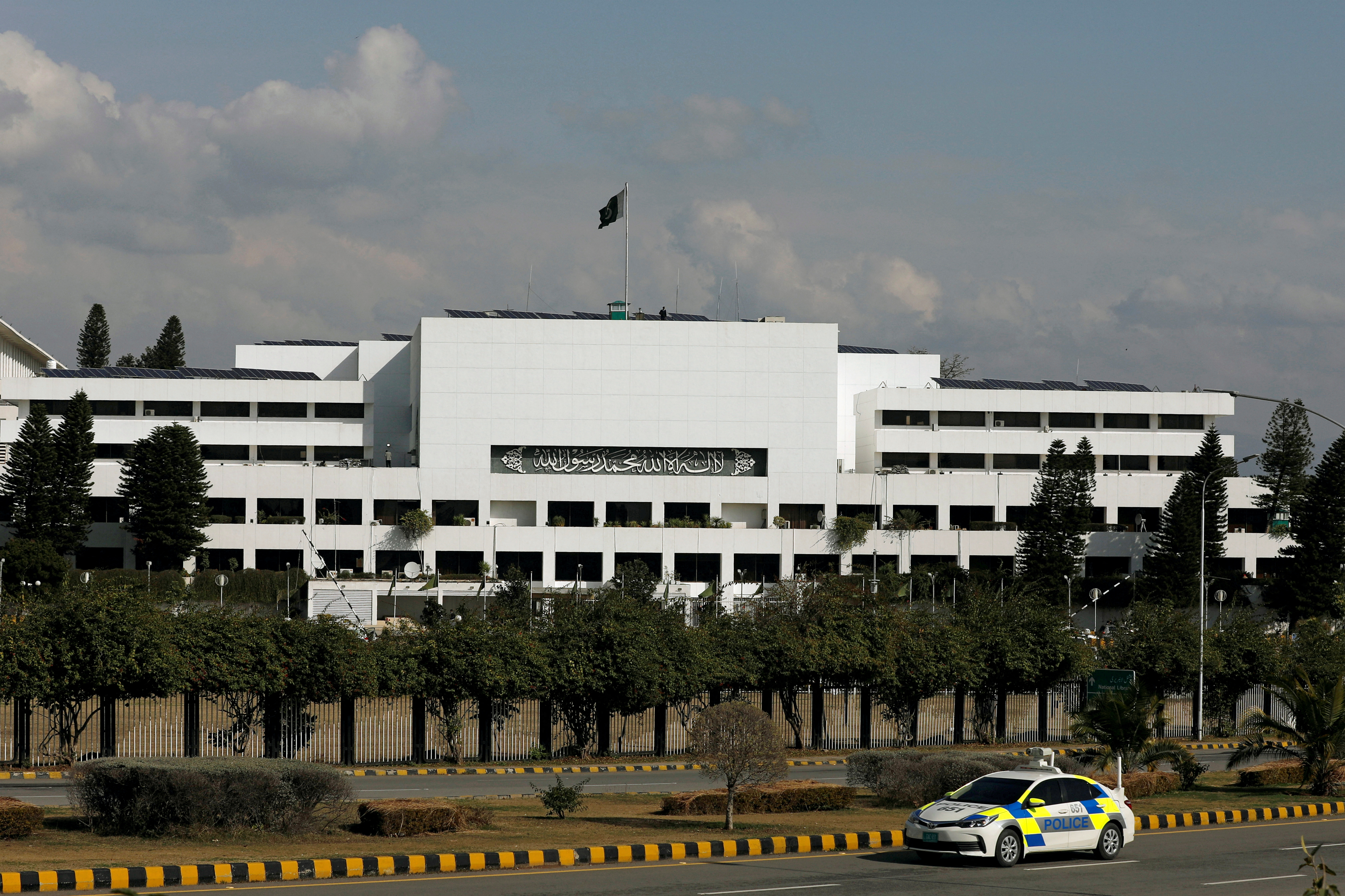 image Pakistan parliament dissolved to hold national election