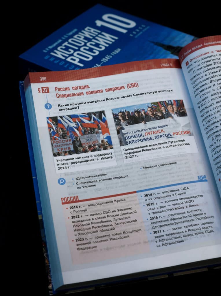 new history textbooks presented in russia