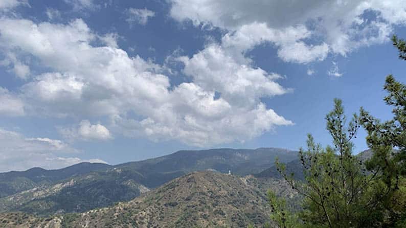 cover Today&#8217;s weather: Hot, mountain showers possible