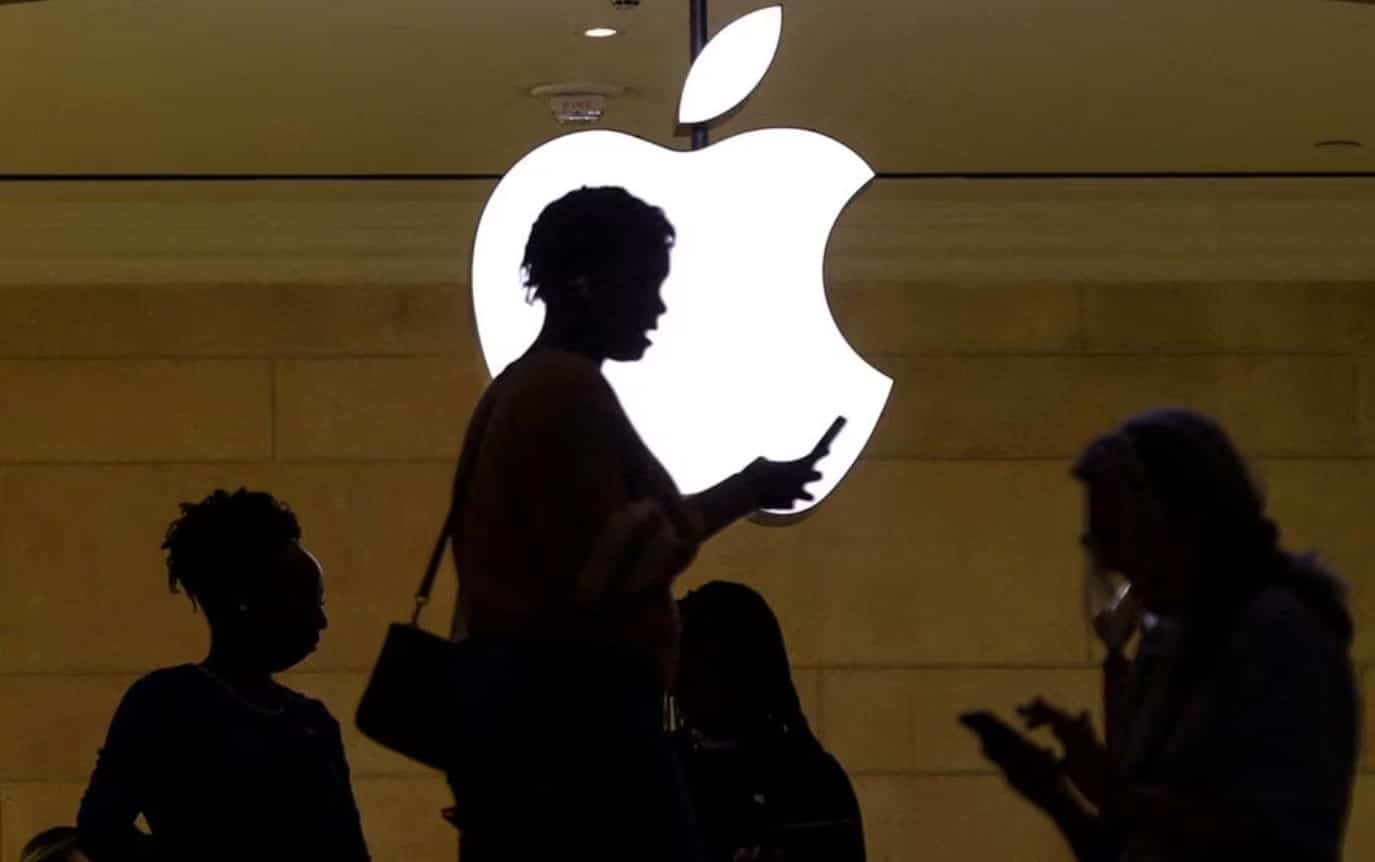 image Apple, Microsoft remain world&#8217;s top 2 companies by market cap
