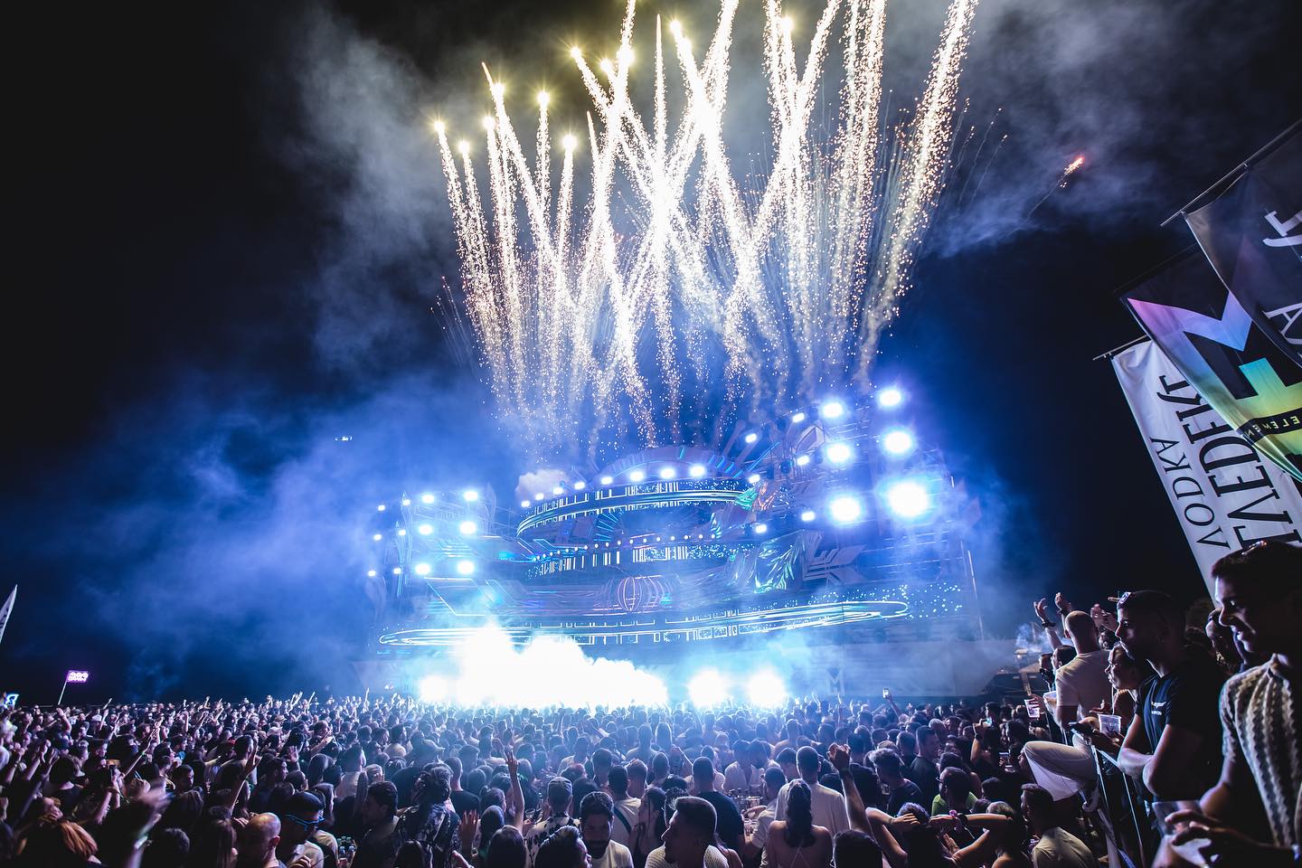cover Beach parties to get holiday weekend going