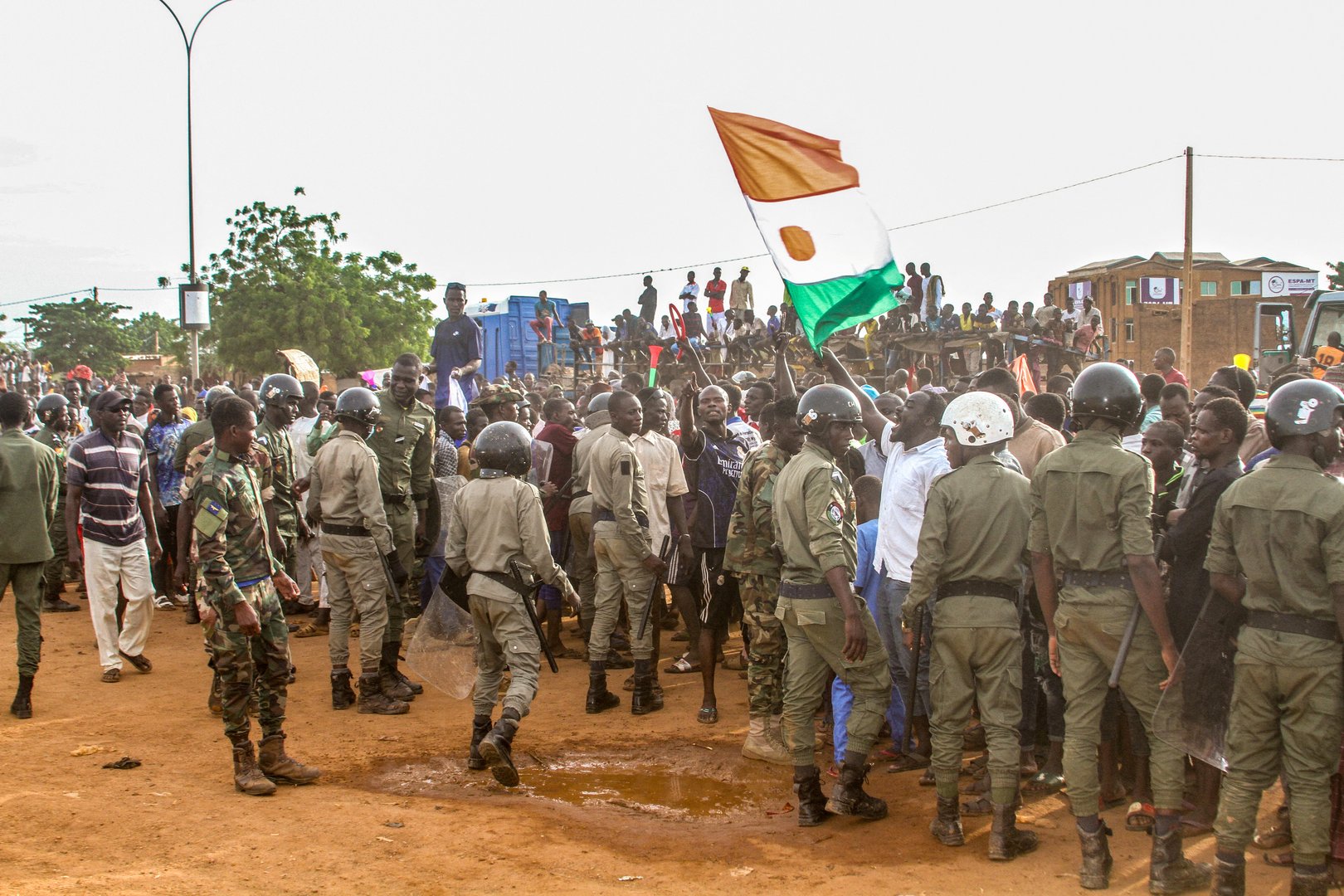 image Niger says 17 of its soldiers killed in ambush near Burkina Faso border