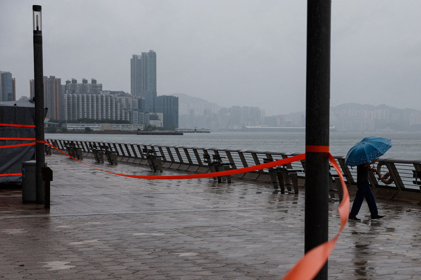 image Flights cancelled, businesses shut in Hong Kong, Guangdong as Typhoon Saola nears