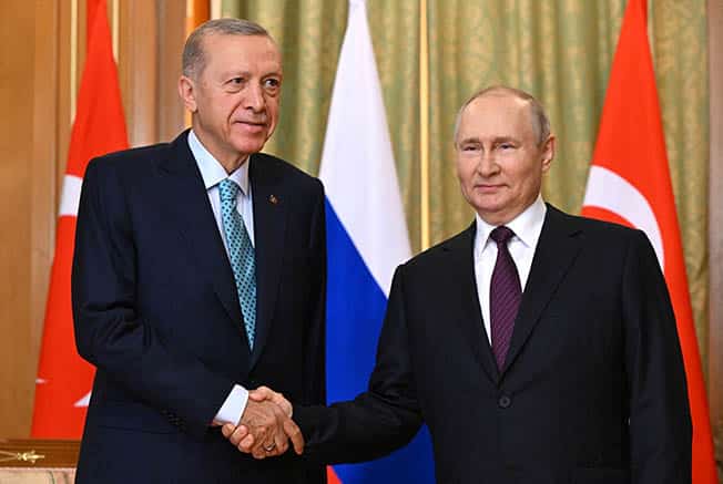 image Erdogan says he doesn&#8217;t agree with others&#8217; negative approach toward Putin