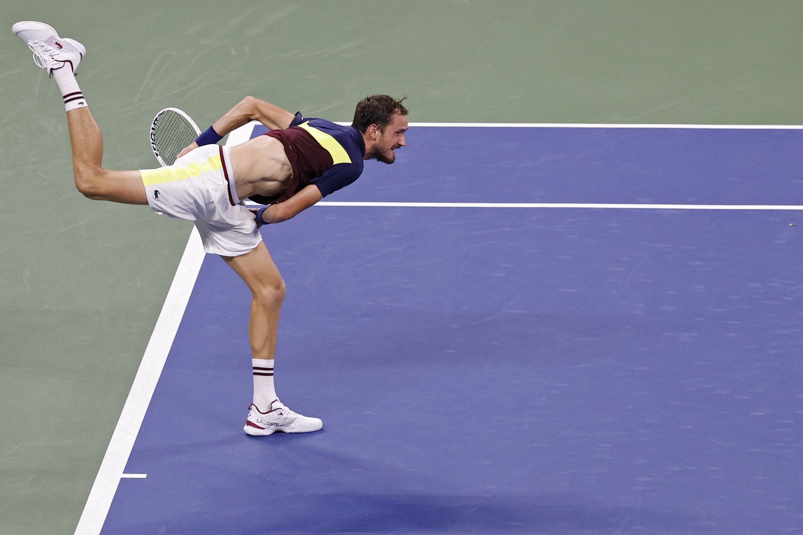cover Alcaraz, Medvedev make quick work of their opponents to reach US Open last eight