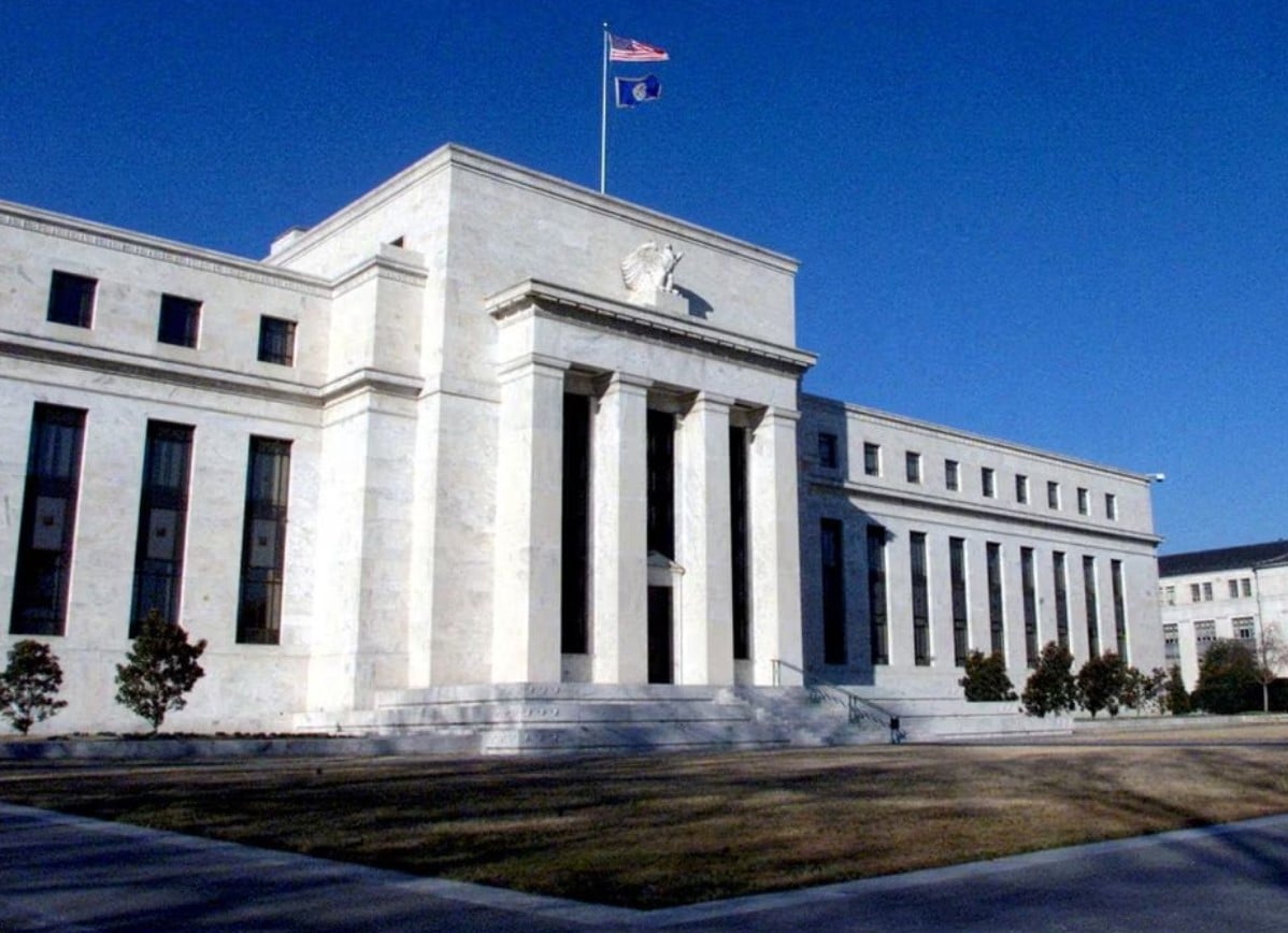 image Fed keeps rates unchanged, Powell hedges on possible end of tightening campaign