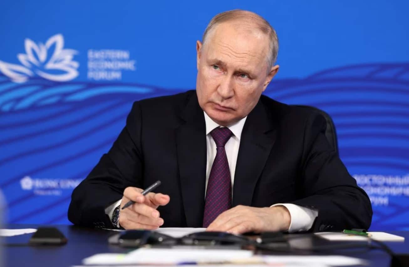 image Putin says Russia is ready to talk on Ukraine