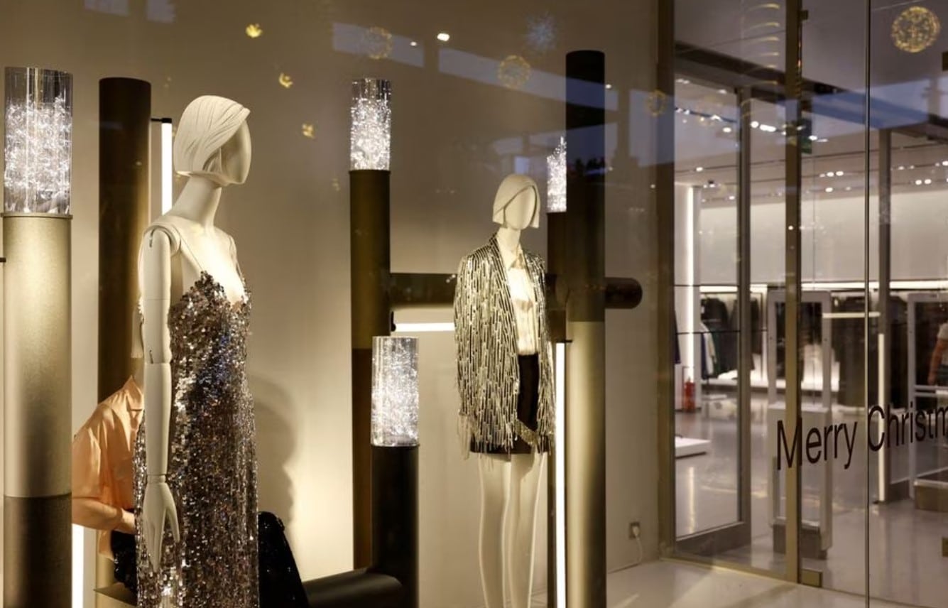 zara 2 retail clothes shopping shop