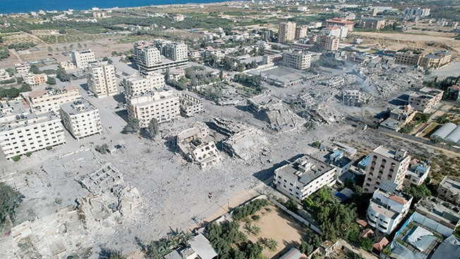image Israeli soldiers skirmish with Hamas inside Gaza amid relentless air strikes (Update)