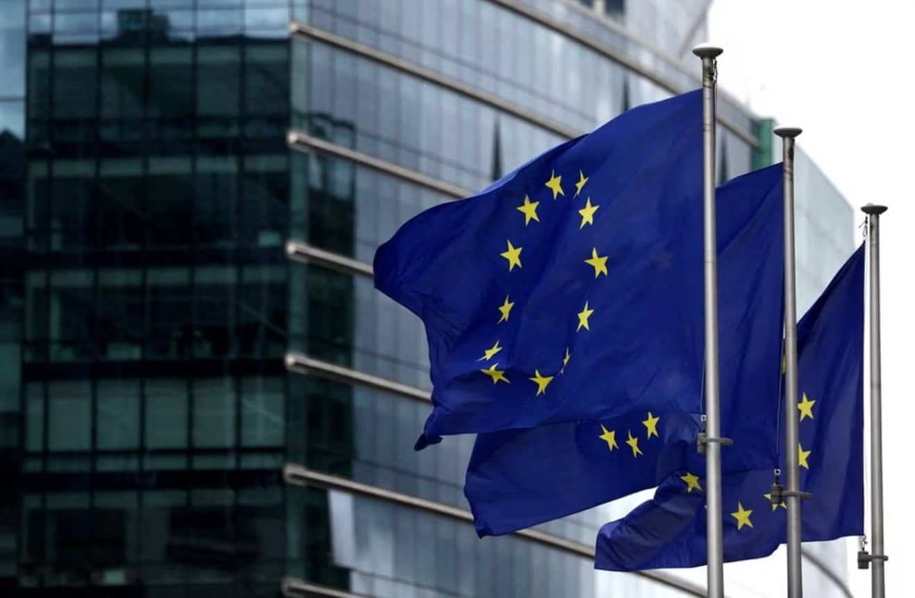 image EU to study mobile ecosystems to counter any Apple, Google antitrust pushback