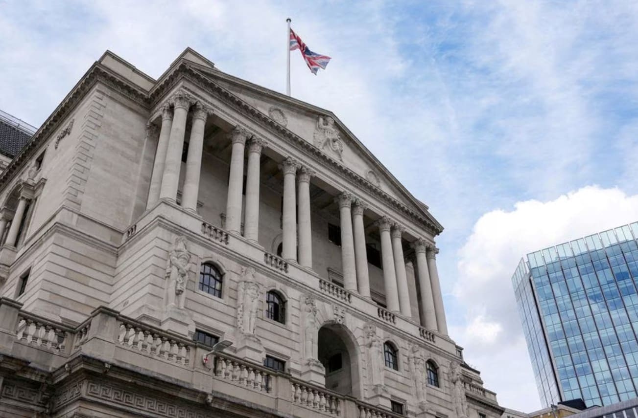 image UK should consider raising BoE inflation target to 3 per cent, think tank says