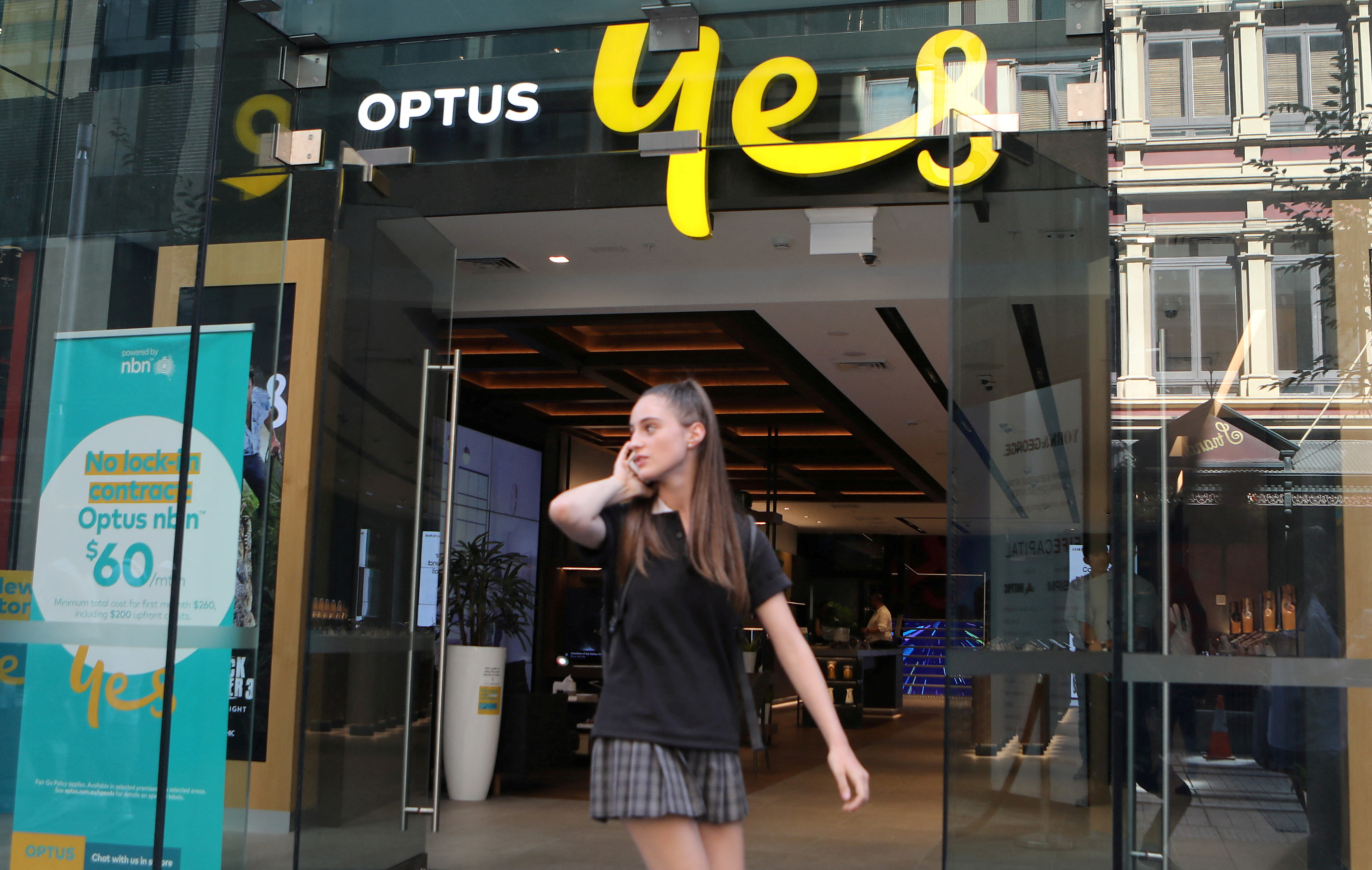 cover Millions without phone and internet connection in Australia as telecom provider&#8217;s network crashes