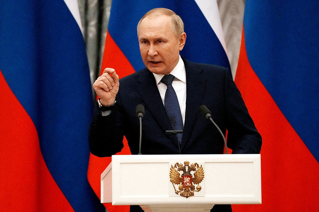 image Kremlin hopes Putin runs for another term as president