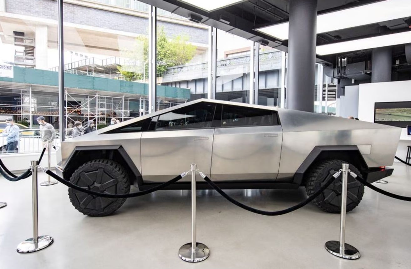 image Musk says Tesla aims to make 200,000 Cybertrucks a year