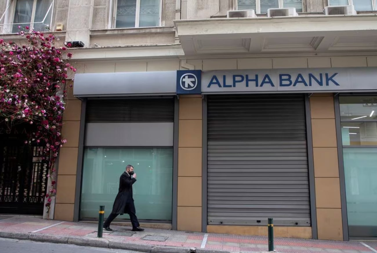 image Greek state bank bailout fund sells 9 per cent of Alpha bank to Unicredit