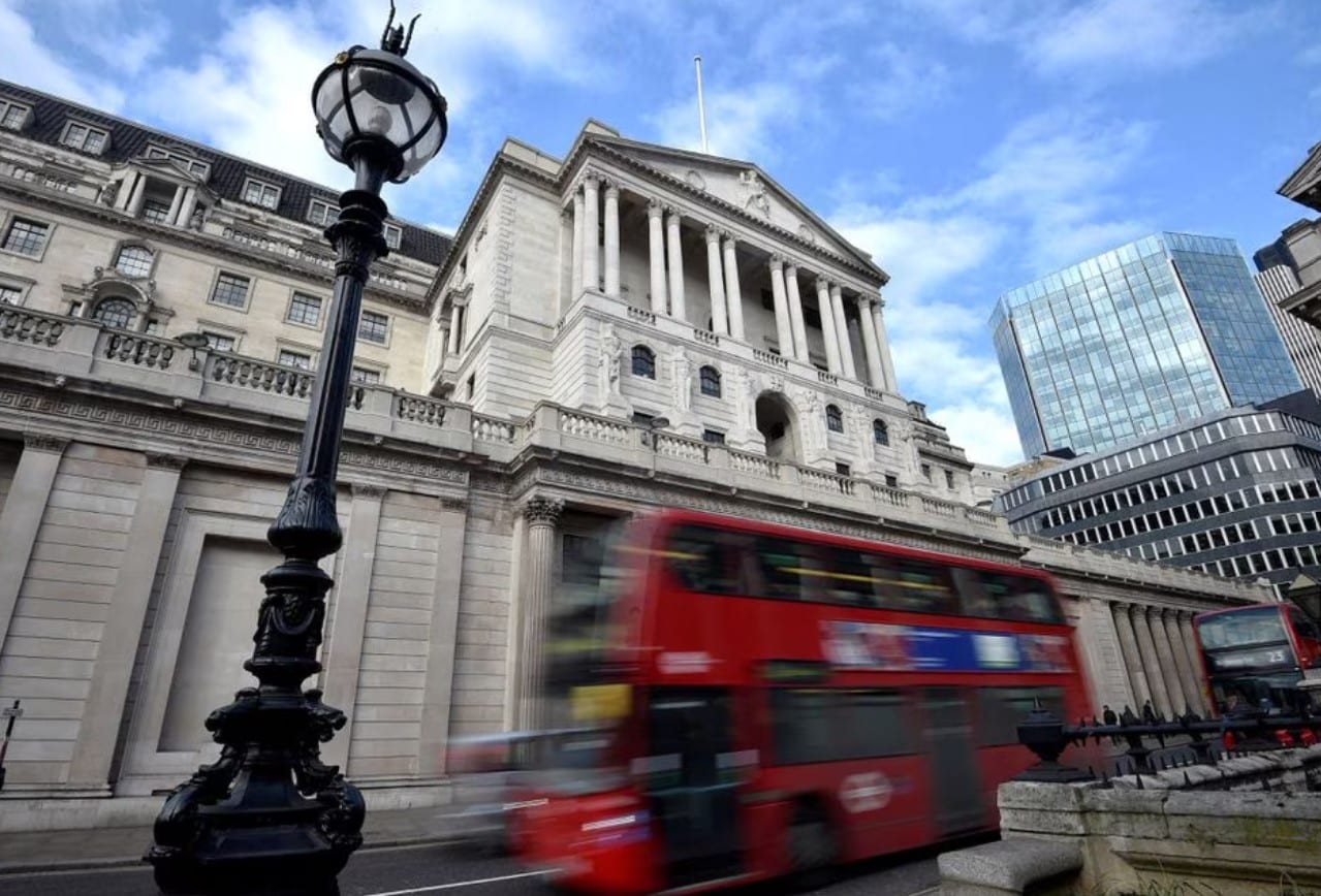 image Bank of England moves closer to first rate cut since 2020