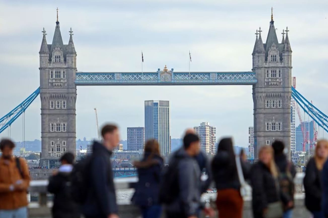 image UK economy&#8217;s growth points to exit from recession