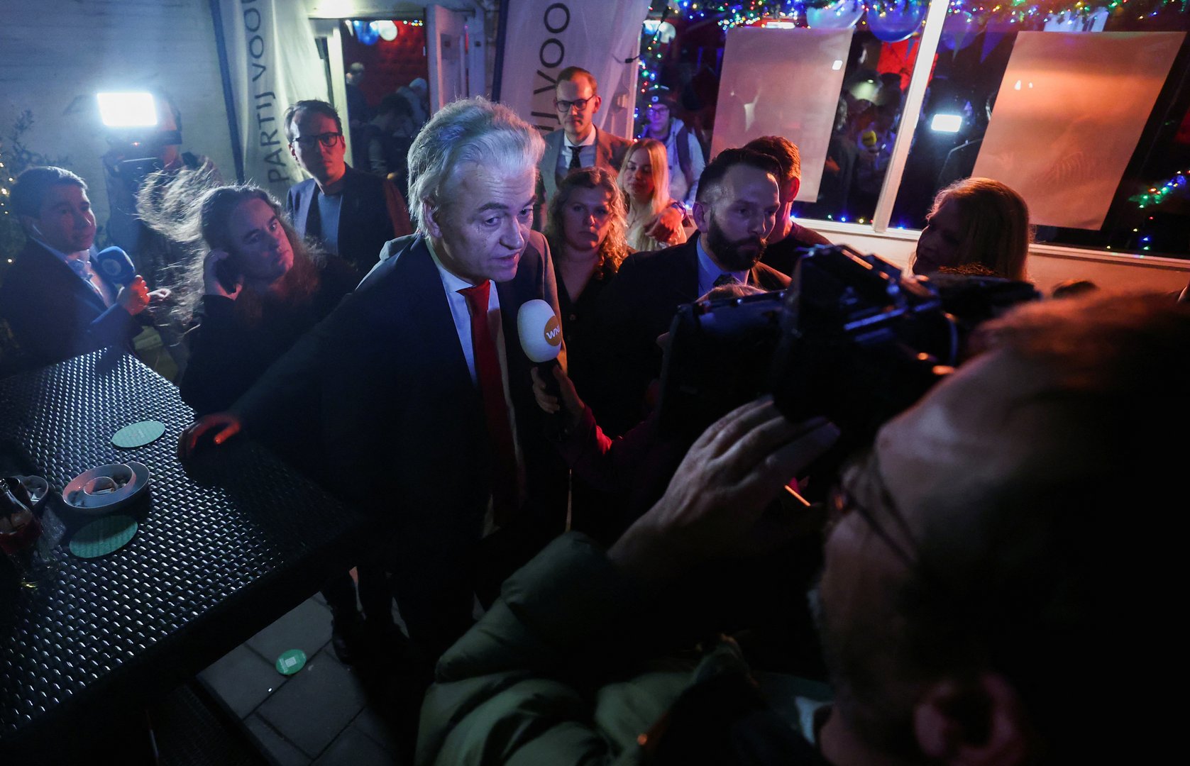 image Far-right Wilders sweeps Dutch parliamentary election, vows to end &#8216;immigration tsunami&#8217;