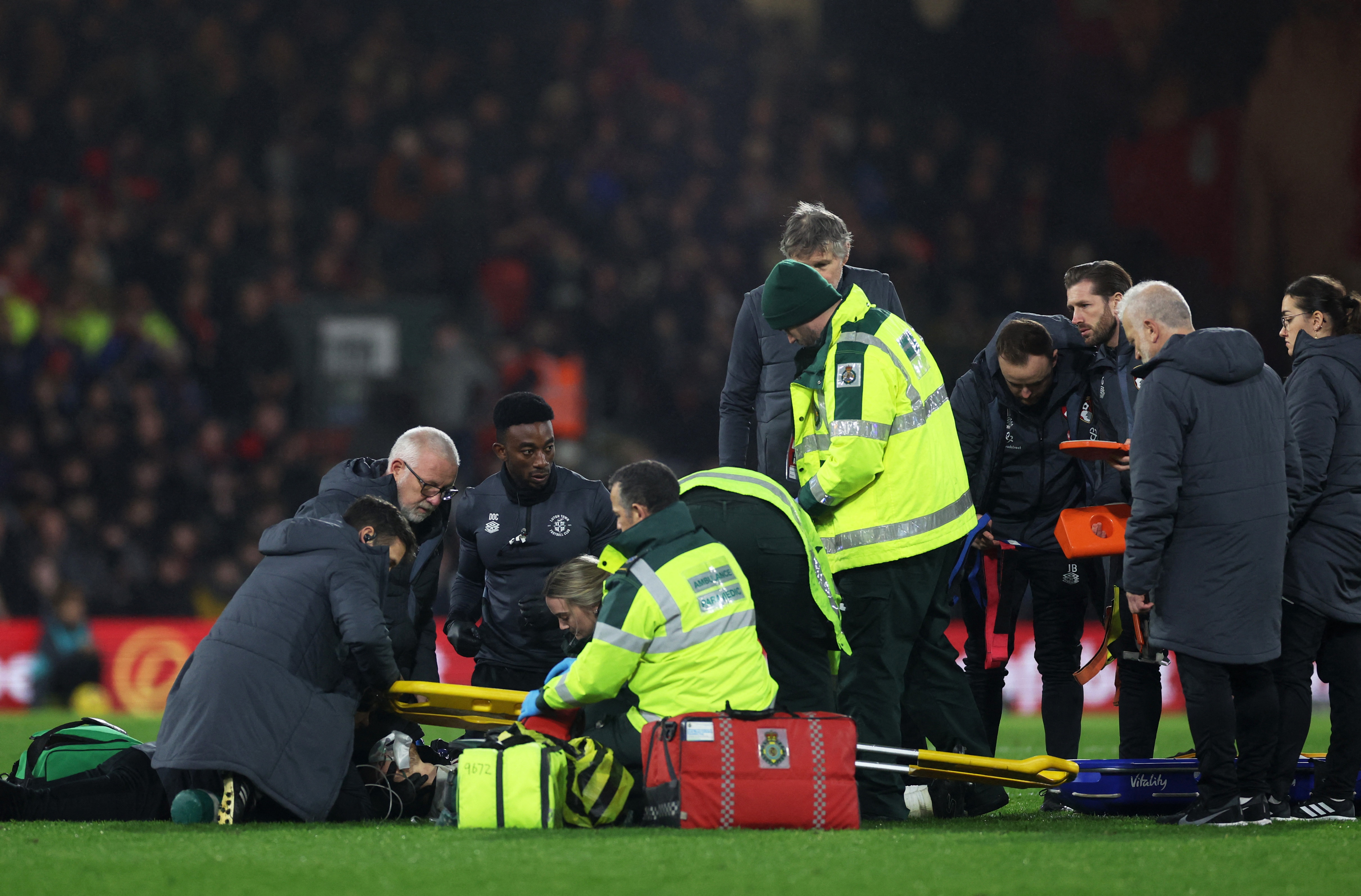 image Luton&#8217;s Lockyer suffers cardiac arrest on pitch (Update)