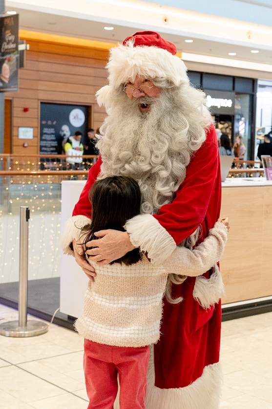 Mall of Cyprus, G. Charalambous invite you to Santa photoshoot