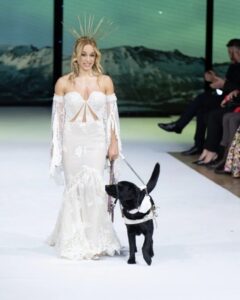 participated in the yes i do catwalk, which took place at mec paianias, along with her dog, liberty in 2023