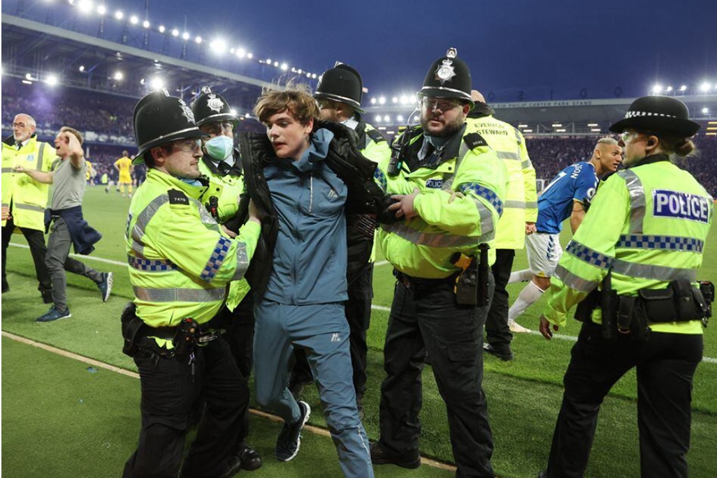 image British MPs call for punishment for unlawfully entering matches
