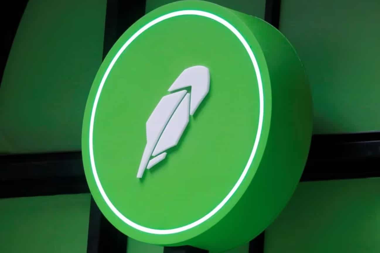 image Robinhood launches commission-free crypto trading in EU