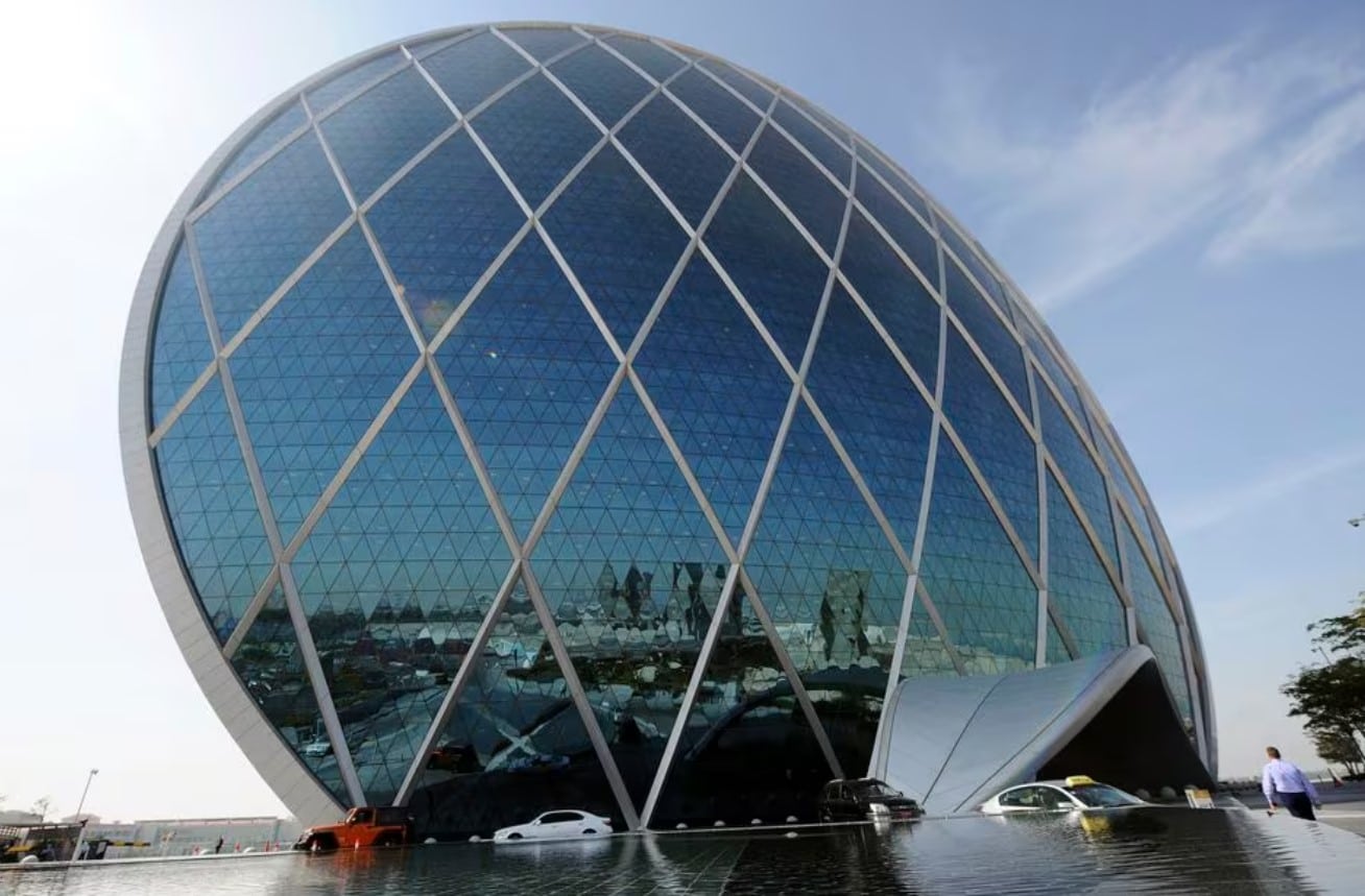 image Top Abu Dhabi developer buys London Square for $291 mln