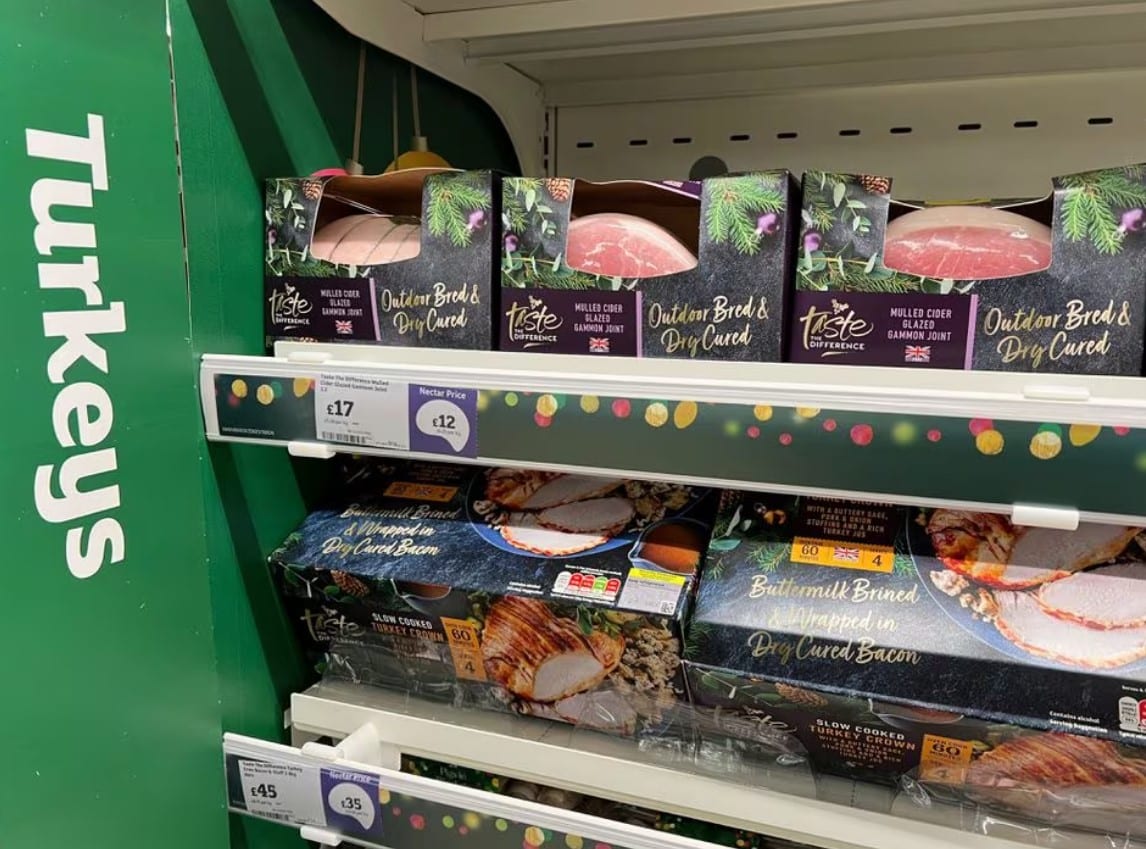 image Festive food and fizz top Europeans&#8217; Christmas shopping list