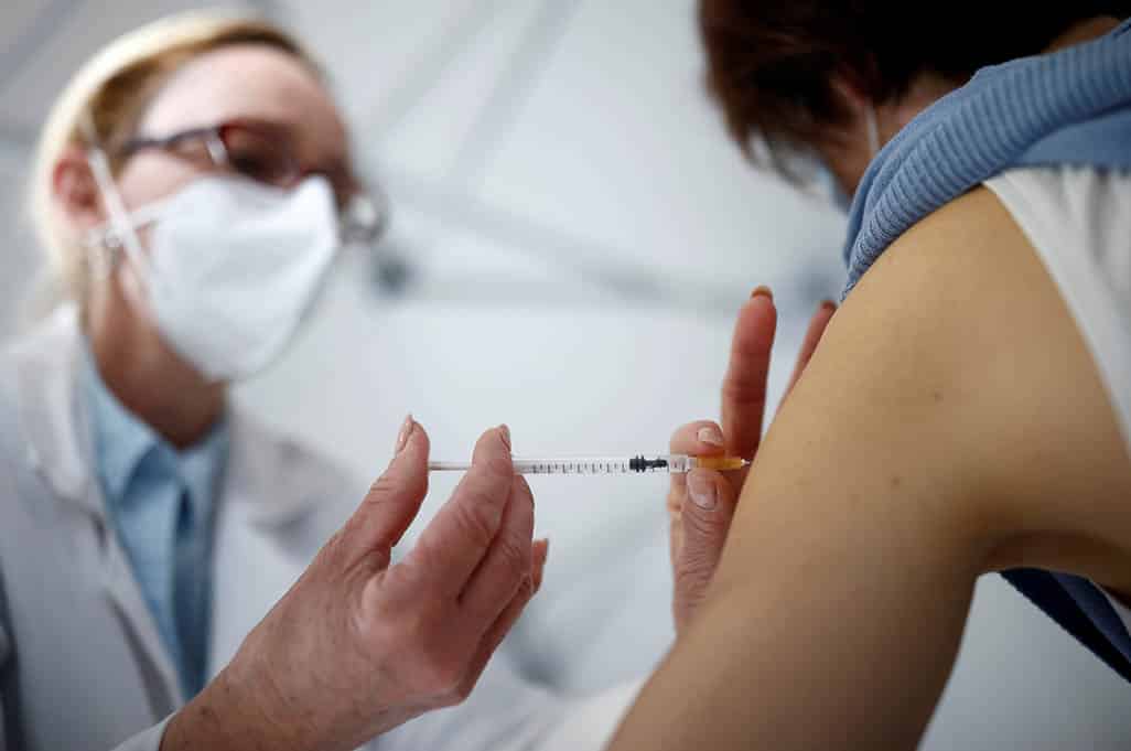 image WHO: incredibly low Covid, flu vaccination rates as cases surge