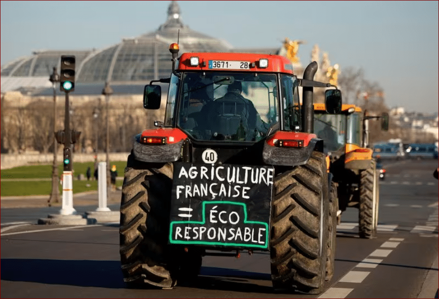 French farmer protests turns ugly, one dead in roadblock accident