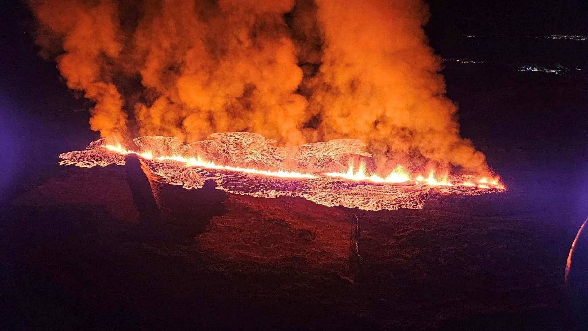 image Volcano erupts in Iceland, posing risk to fishing town